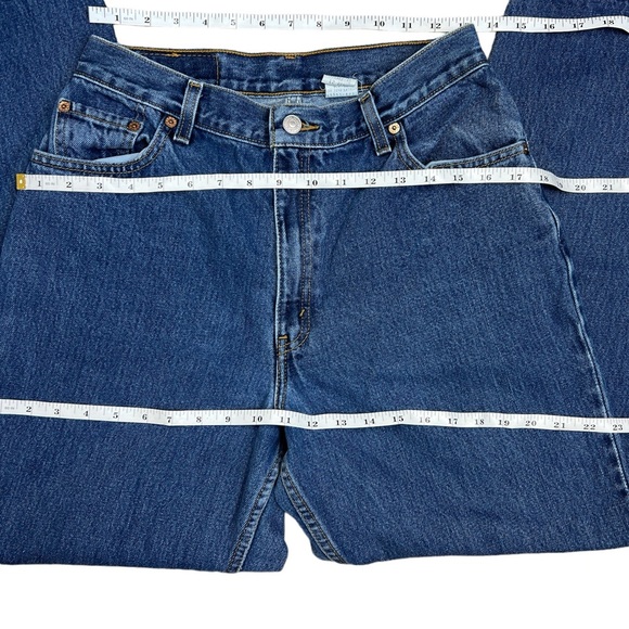 Levi’s Vintage 550 Relaxed Fit Tapered Leg Hugh Waisted Mom Jean - Picture 5 of 10